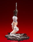 Code Vein ARTFXJ Statue 1/7 Io cuddling the sword 24 cm