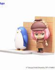 Spy x Family Hold Figure PVC Statue Anya & Penguin 10 cm