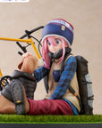 Laid Back Camp F:NEX PVC Statue 1/7 Nadeshiko Kagamihara 13 cm
