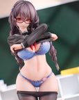 Original Character PVC 1/6 Gap Glasses Girl Who Doesn't Want To Take Physical Education Class 28 cm