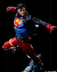 DC Comics Deluxe Art Scale Statue 1/10 Superboy 28 cm