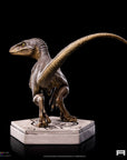 Jurassic World Icons Statue Velociraptor C 7 cm