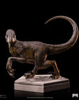 Jurassic World Icons Statue Velociraptor C 7 cm