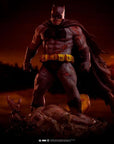 Batman: The Dark Knight Returns Diorama 1/6 Batman 38 cm