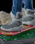 Back to the Future II Art Scale Statue 1/10 Marty McFly on Hoverboard 22 cm