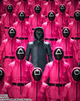 Squid Game S.H. Figuarts Action Masked Worker / Masked Manager 14 cm