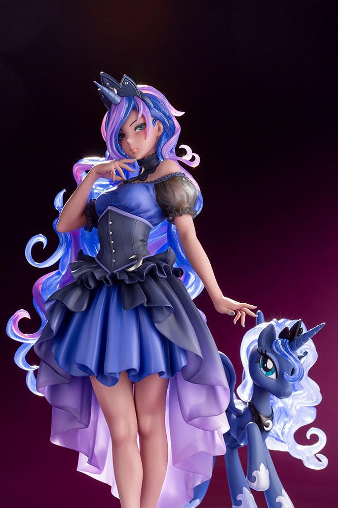 My Little Pony Bishoujo PVC Statue 1/7
Princess Luna 23 cm