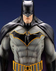 DC Comics ARTFX PVC Statue 1/6 Batman (Batman: Last Knight on Earth) 30 cm