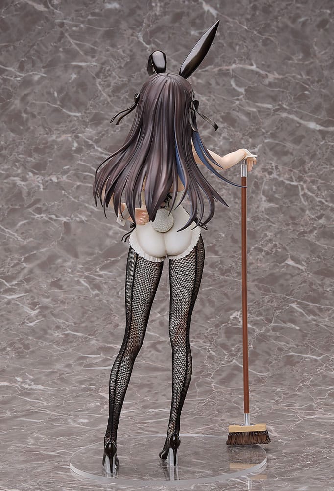 I May Be a Guild Receptionist, But I&#39;ll Solo Any Boss to Clock Out on Time PVC Statue 1/4 Alina Clover: Bunny Ver. 44 cm