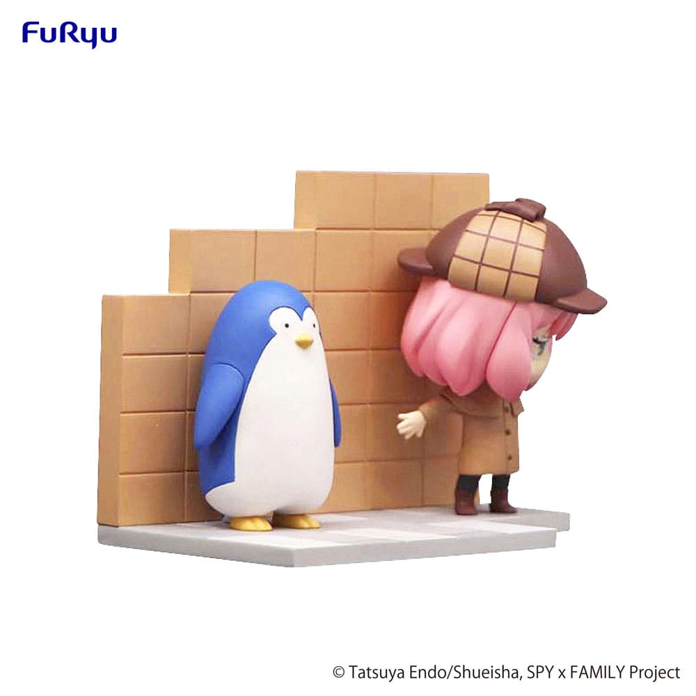 Spy x Family Hold Figure PVC Statue Anya &amp; Penguin 10 cm
