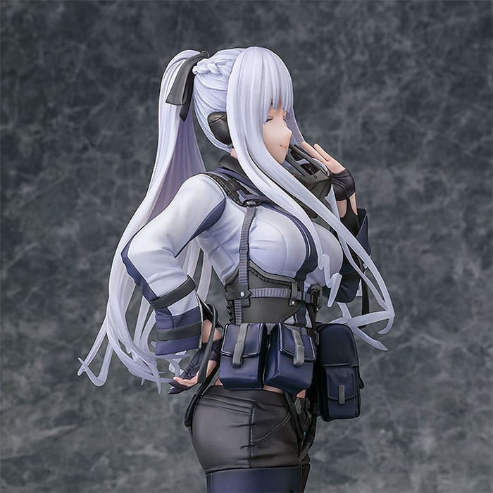 Girls&#39; Frontline PVC Statue 1/7 AK-12 26 cm