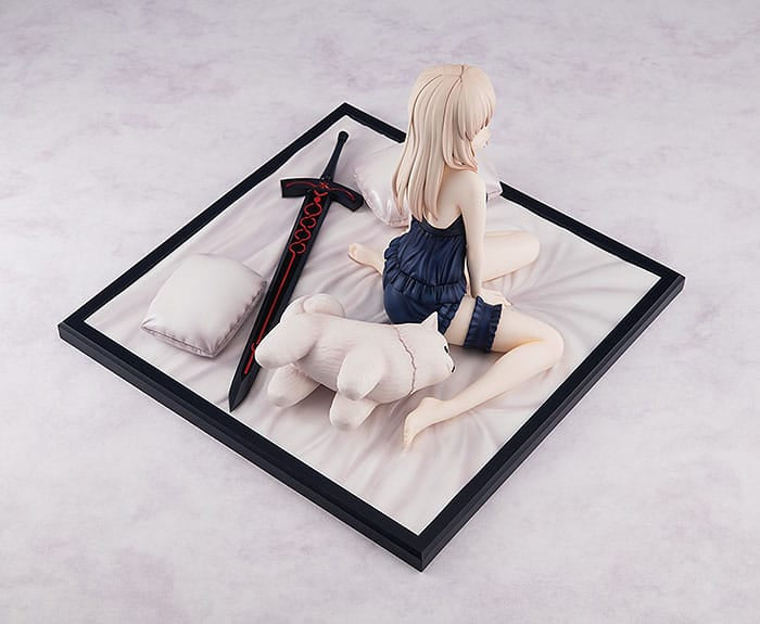 Fate/stay night: Heaven&#39;s Feel PVC Statue 1/7 Saber Alter: Babydoll Dress Ver. 15 cm