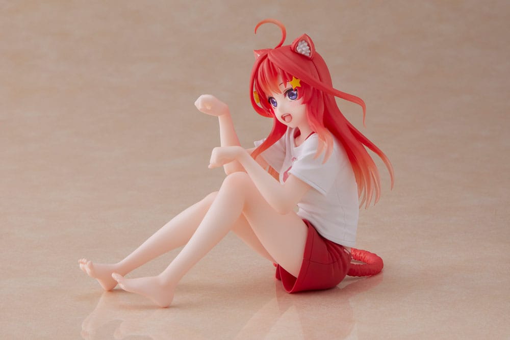 The Quintessential Quintuplets PVC Statue Desktop Itsuki Nakano Newley Written Cat Roomwear Ver.