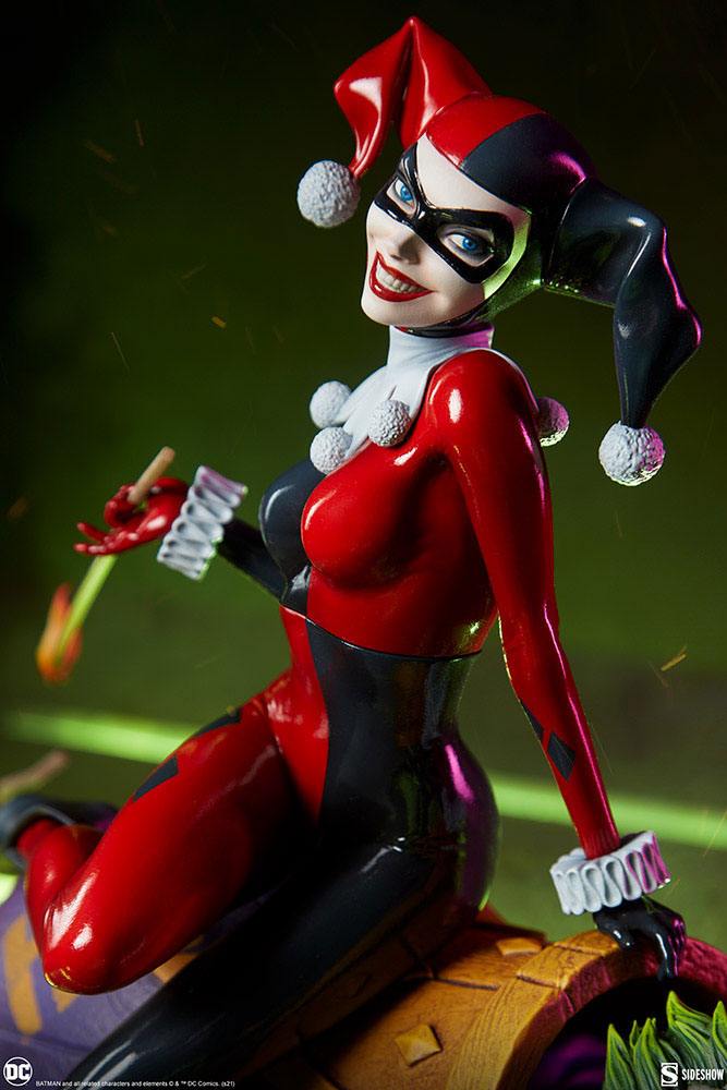 DC Comics Diorama Harley Quinn and The Joker 35 cm