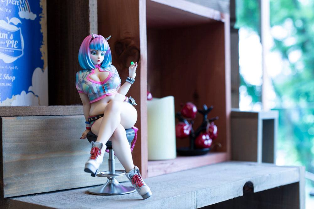 Sculptor Original PVC Statue Katie Moon&#39;s Trick or Treat by Yoshiki Fujimoto 19 cm