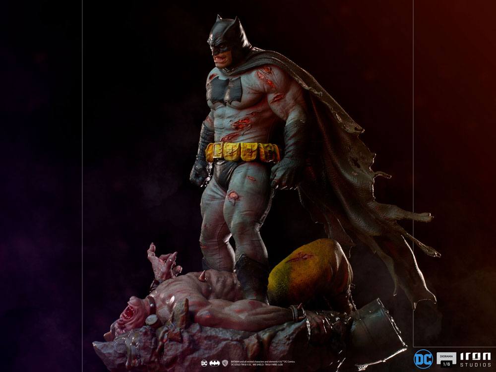 Batman: The Dark Knight Returns Diorama 1/6 Batman 38 cm