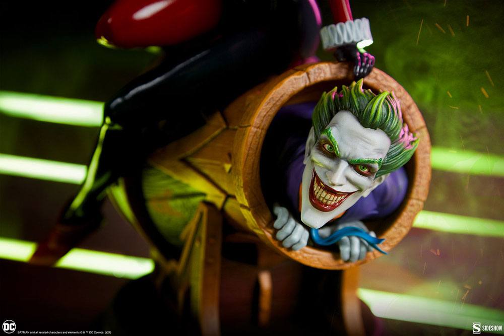 DC Comics Diorama Harley Quinn and The Joker 35 cm