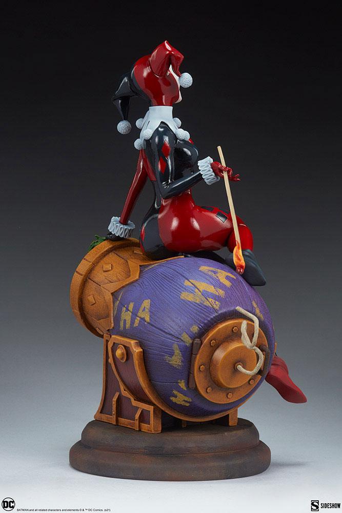 DC Comics Diorama Harley Quinn and The Joker 35 cm
