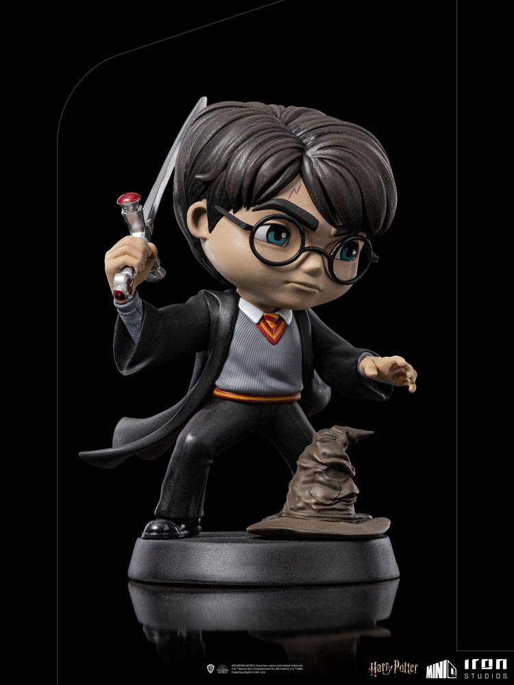 Harry Potter Mini Co. PVC Figure Harry Potter with Sword of Gryffindor 14 cm