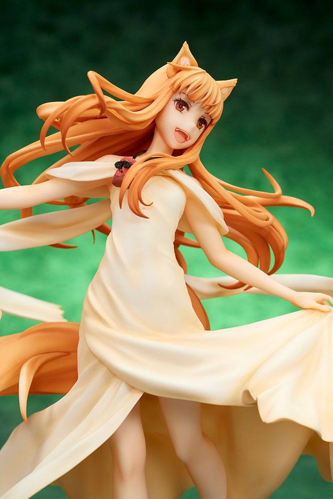 Spice and Wolf PVC Statue 1/7 Holo 23 cm