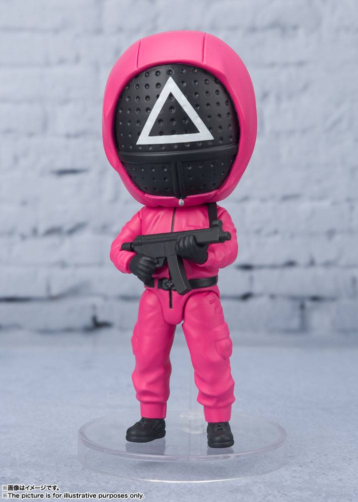 Squid Game Figuarts mini Action Figure Masked Soldier 9 cm