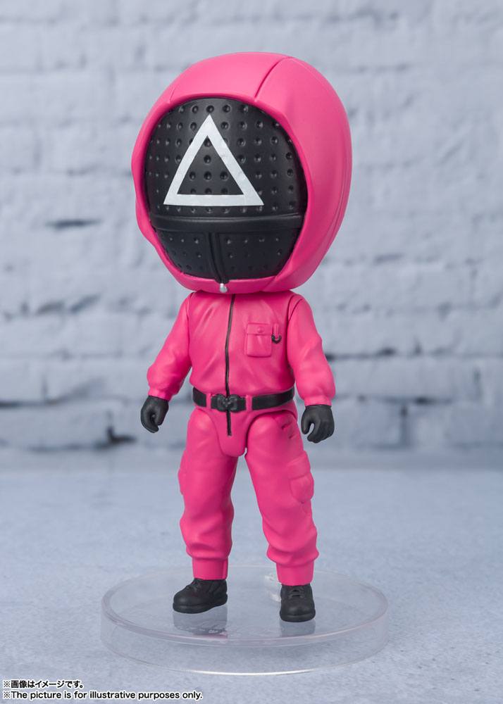 Squid Game Figuarts mini Action Figure Masked Soldier 9 cm