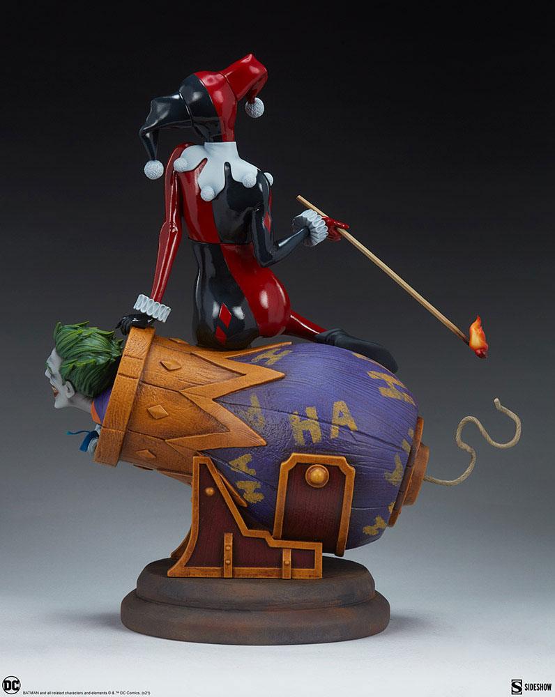 DC Comics Diorama Harley Quinn and The Joker 35 cm