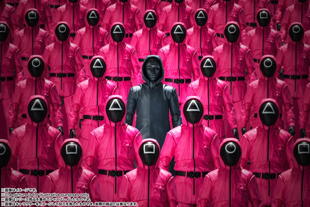 Squid Game S.H. Figuarts Action Masked Worker / Masked Manager 14 cm