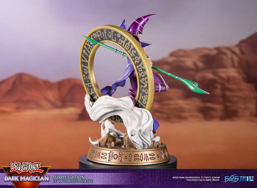 Yu-Gi-Oh! - Dark Magician Purple Version 29 cm