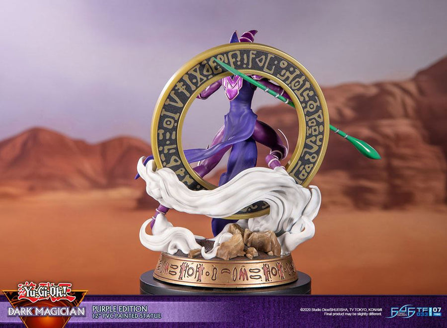 Yu-Gi-Oh! - Dark Magician Purple Version 29 cm