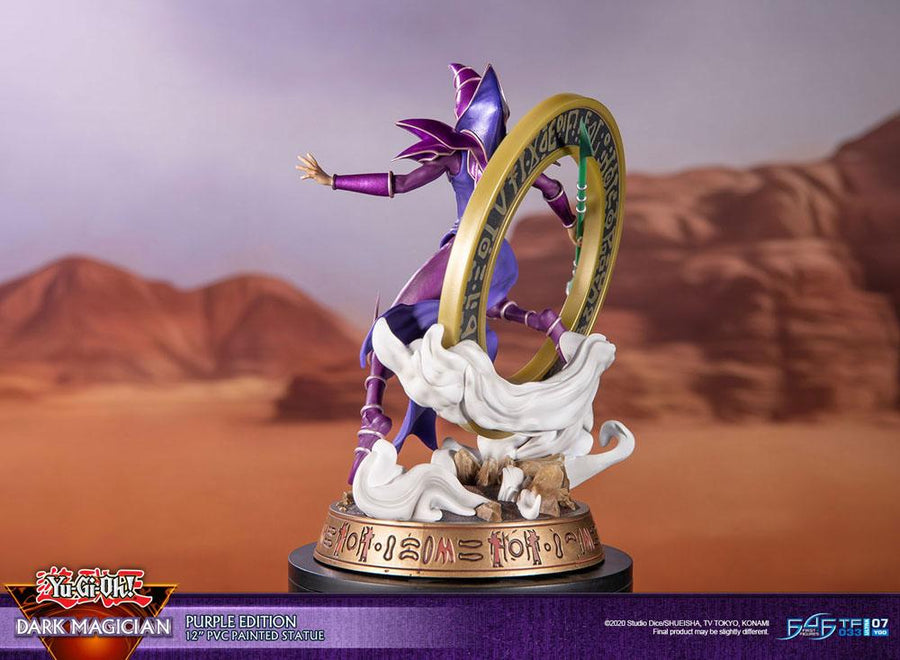 Yu-Gi-Oh! - Dark Magician Purple Version 29 cm